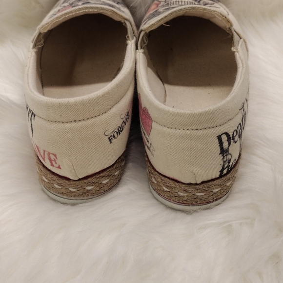 Goby Skull Shoes - Picture 7 of 9